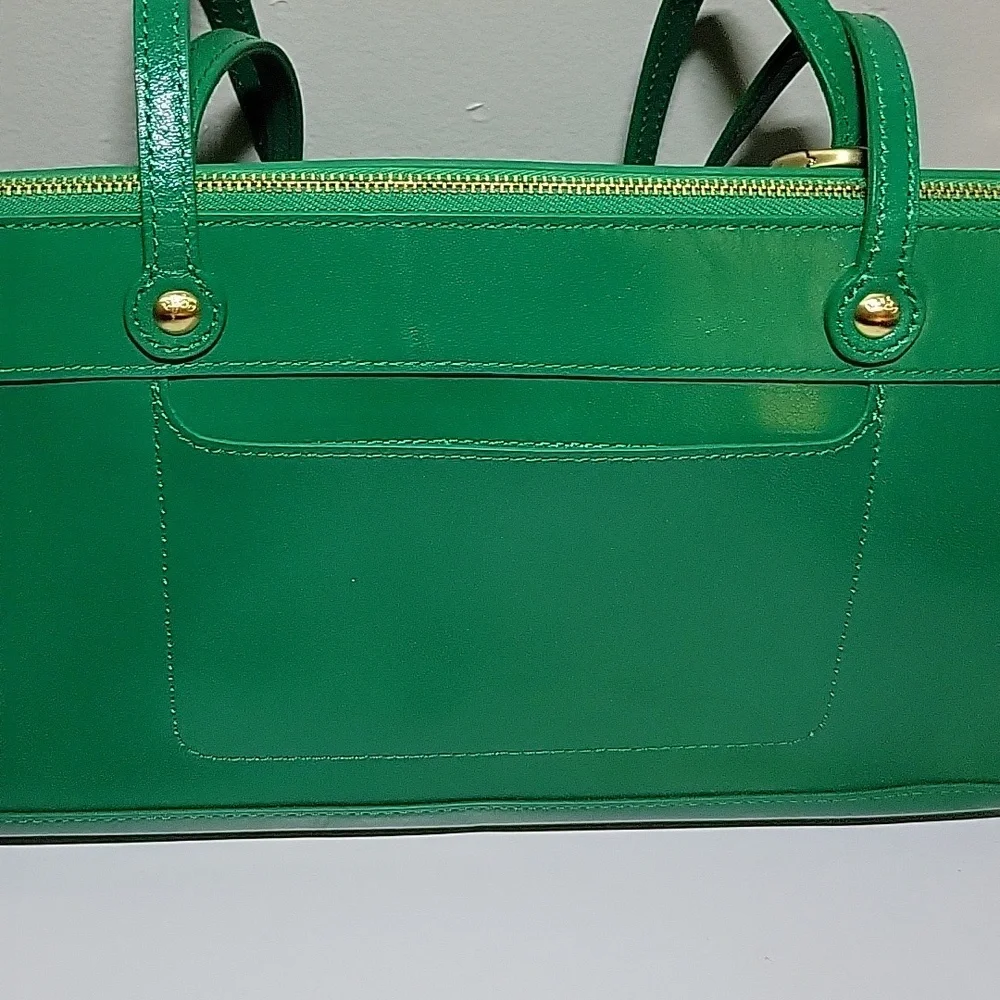 Hobo. "THE Original " Green. Shoulder bag. 10.5 x7 x4 inches - Picture 3 of 5
